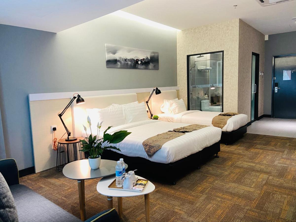 Glex Hotel Signature Johor Bahru Extérieur photo