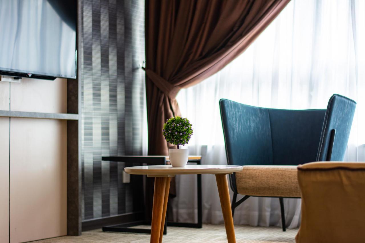 Glex Hotel Signature Johor Bahru Extérieur photo
