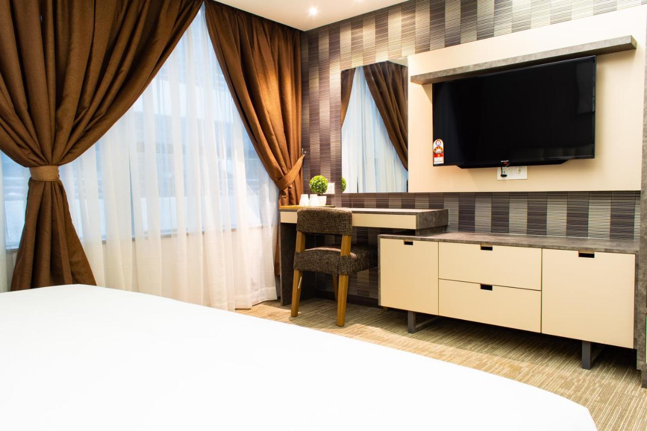 Glex Hotel Signature Johor Bahru Extérieur photo