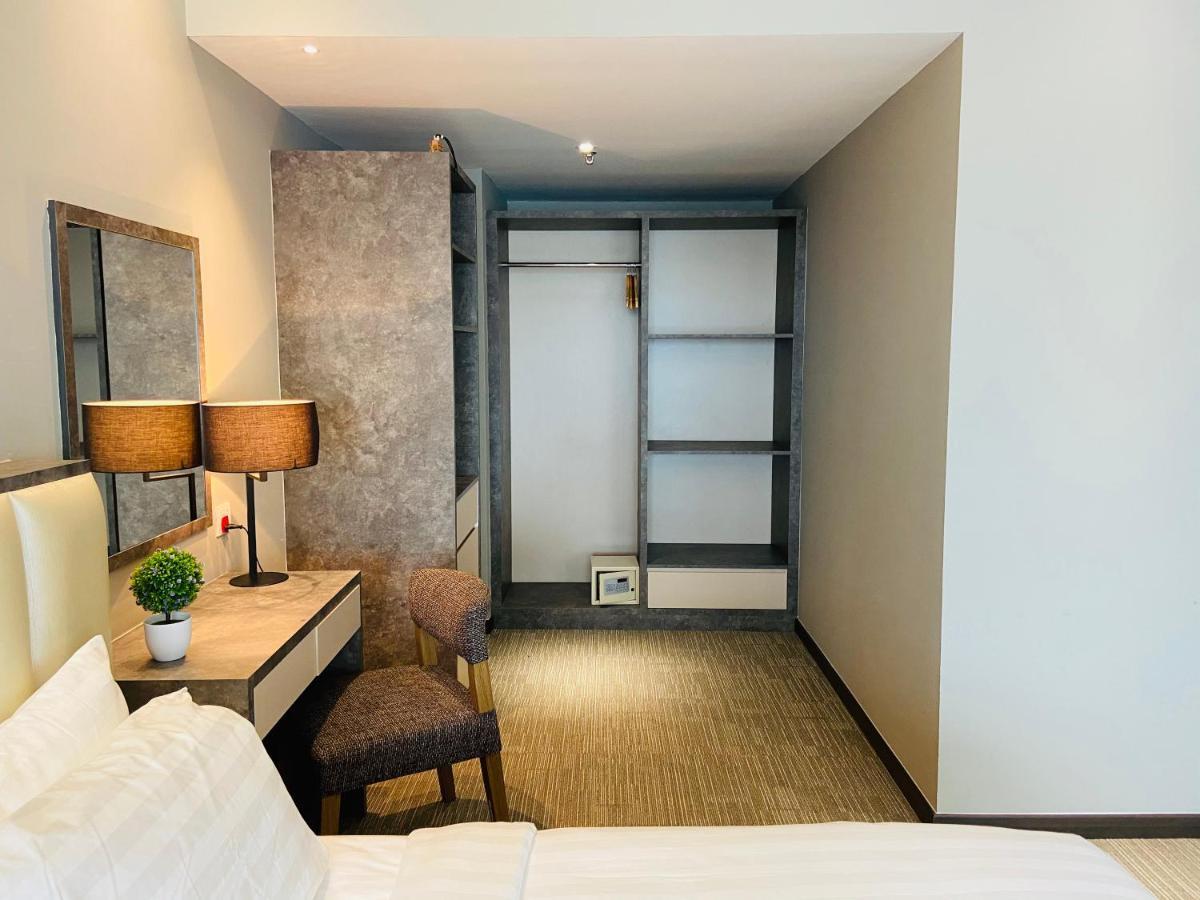 Glex Hotel Signature Johor Bahru Extérieur photo